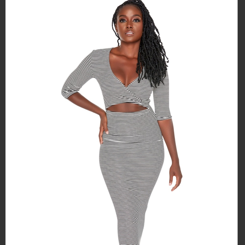 Black and White Striped Midi Dress!✨